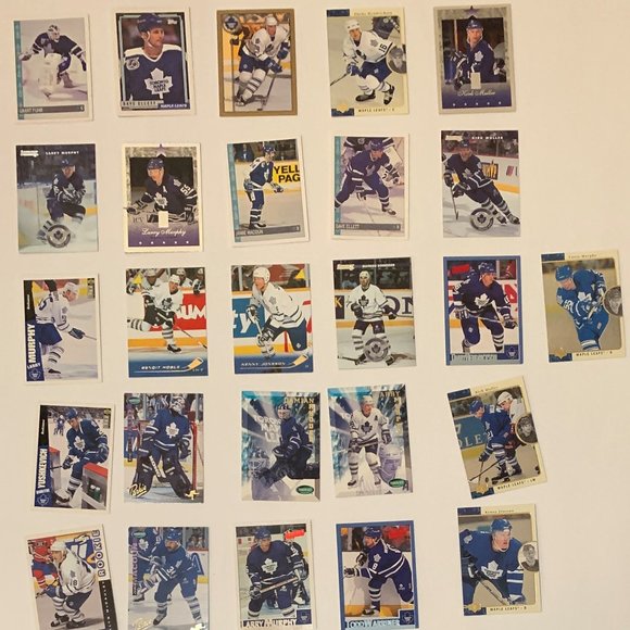 Toronto Maple Leafs - Lot of 26 Vintage NHL Hockey Cards 1990s - Picture 1 of 7